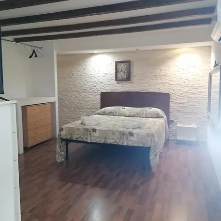 Mille E Notte House 4*